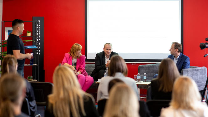 Tikšanās "Turībā"